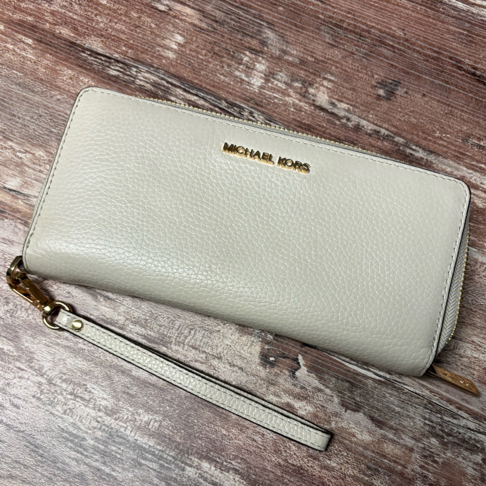 Michael Kors | VGUC Jet Set Travel Leather Continental Wristlet Wallet